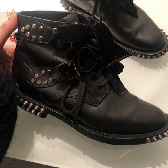 Saint Laurent leather boots! BRAND NEW WITH BOX - Picture 4 of 9